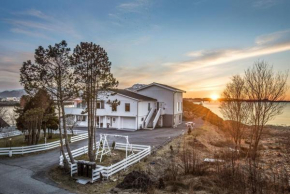 Отель Ytterland Apartments  Valderøya